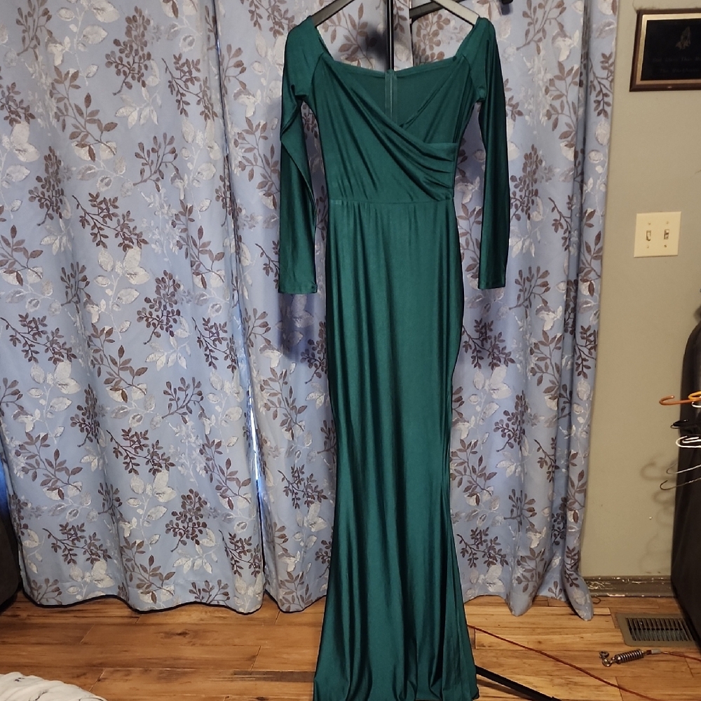 Sophisticated Green Long Sleeve Gown